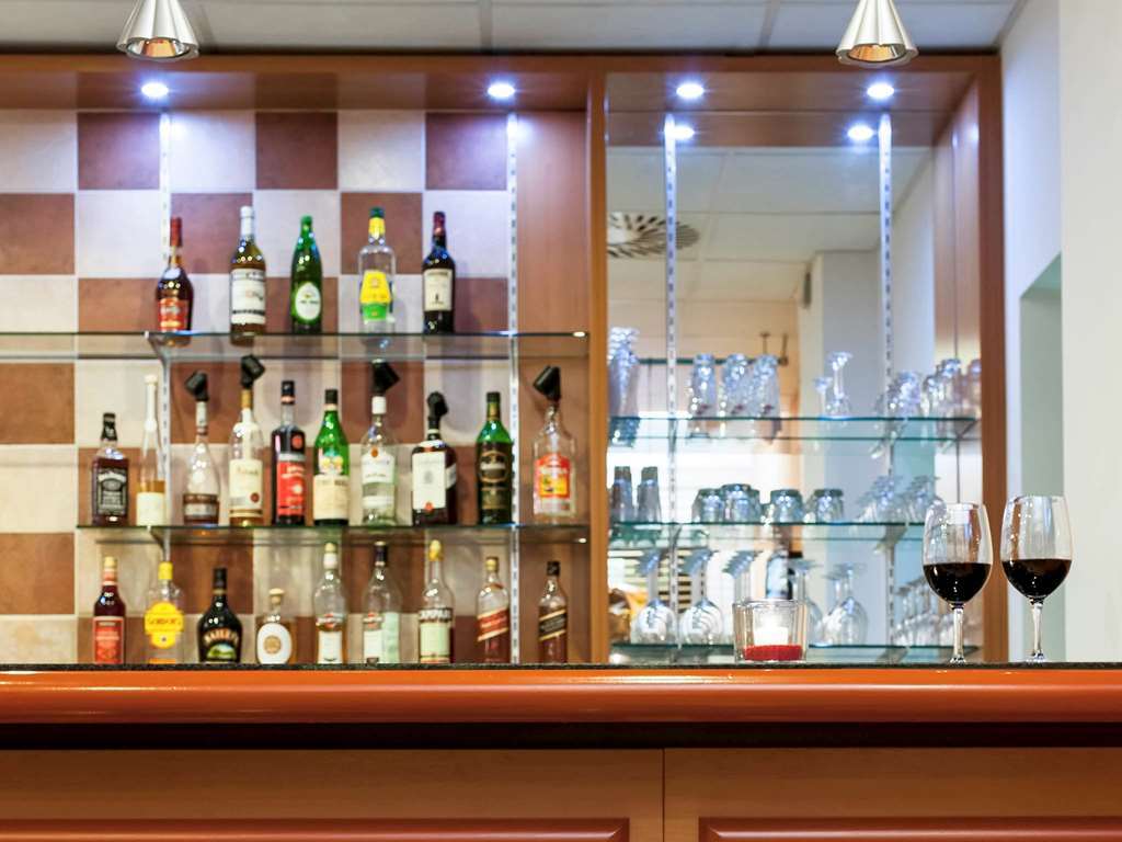 B&B Hotel Wuppertal-City Restaurant foto